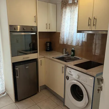 Argostoli Rooms * 阿尔戈斯托利翁