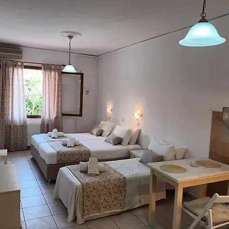 Argostoli Rooms * 阿尔戈斯托利翁