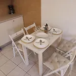 Argostoli Rooms *