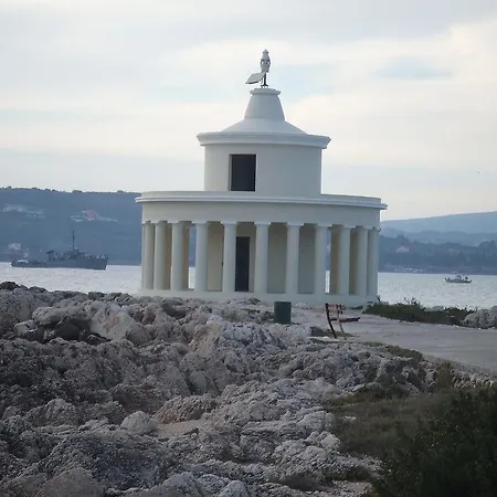 Argostoli Rooms * アルゴストリオン
