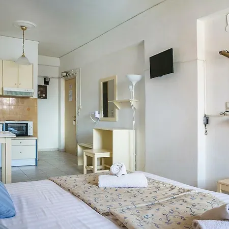 Argostoli Rooms アルゴストリオン