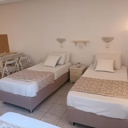 Argostoli Rooms *